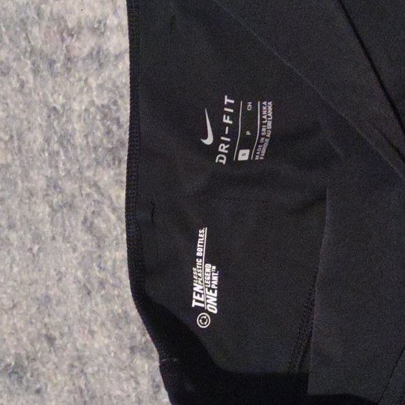 Nike | Dri Fit Capri Leggings - Picture 2 of 4